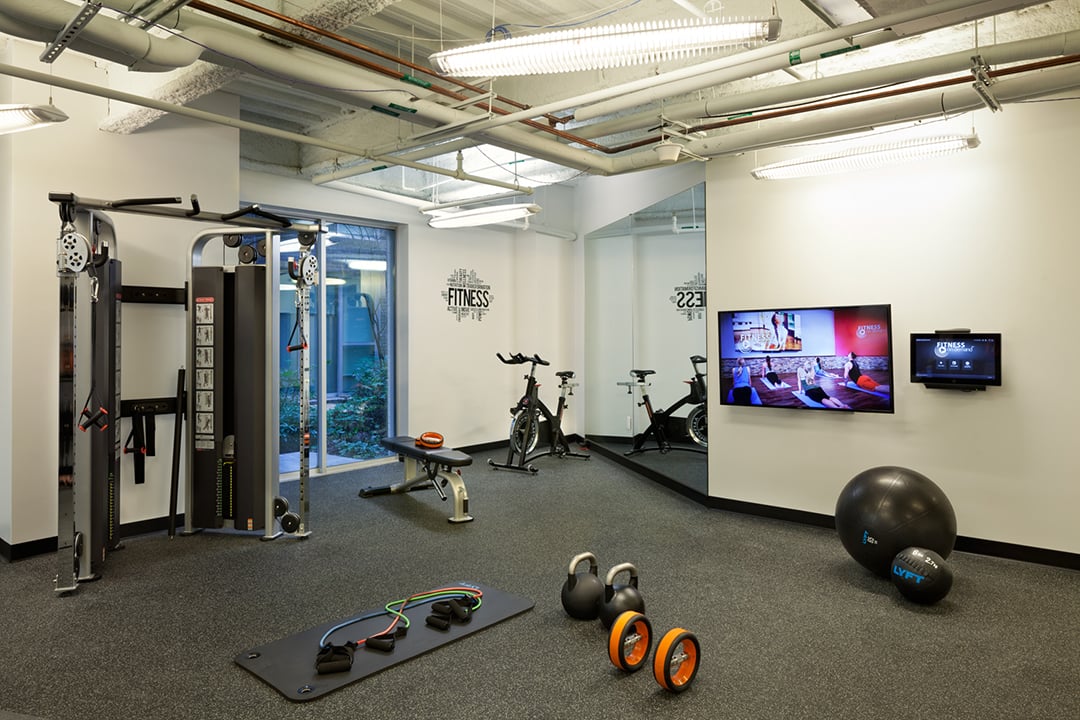 Fitness center in apartment hotel 