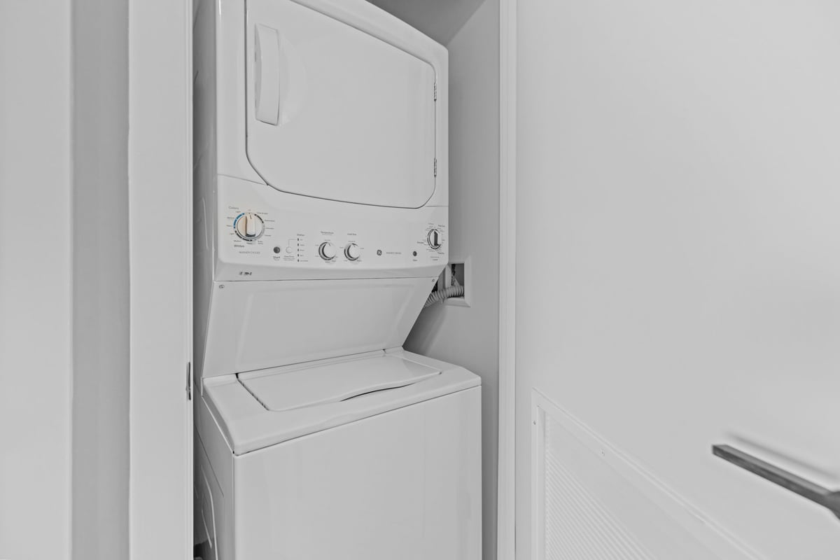 DC extended stay suite with in-unit laundry 