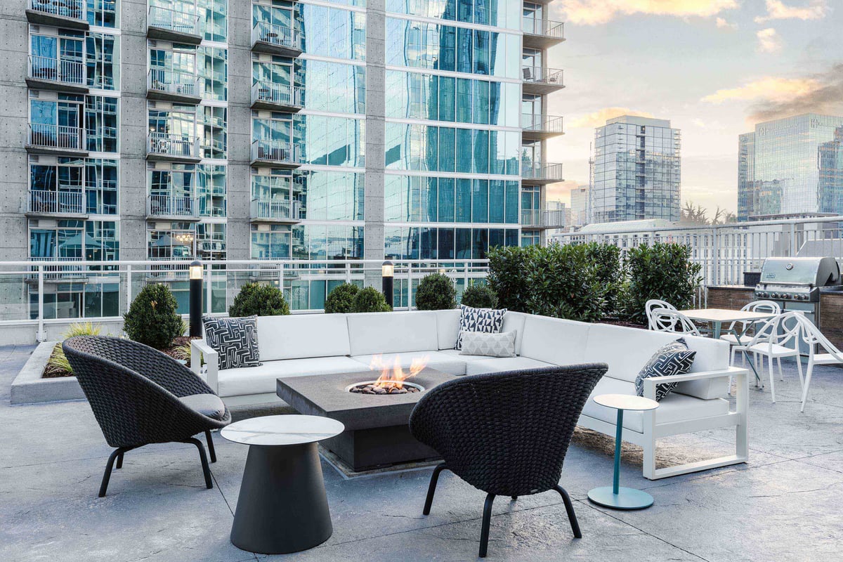 SBRNASH_PoolDeck_AK7A8548